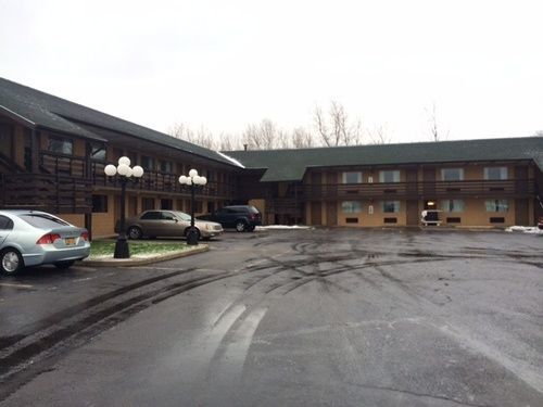 Hospitality Inn Bowmansville 外观 照片